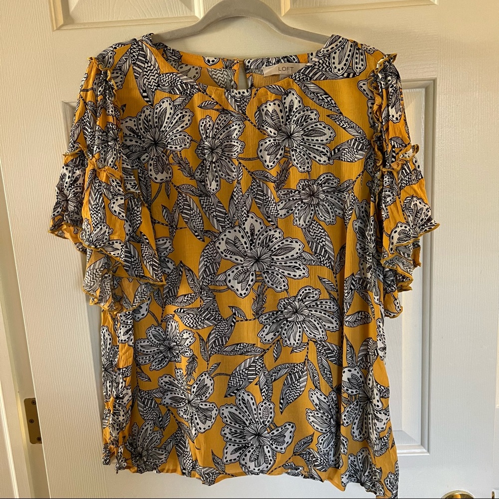 LOFT Ruffle Sleeve Floral Top